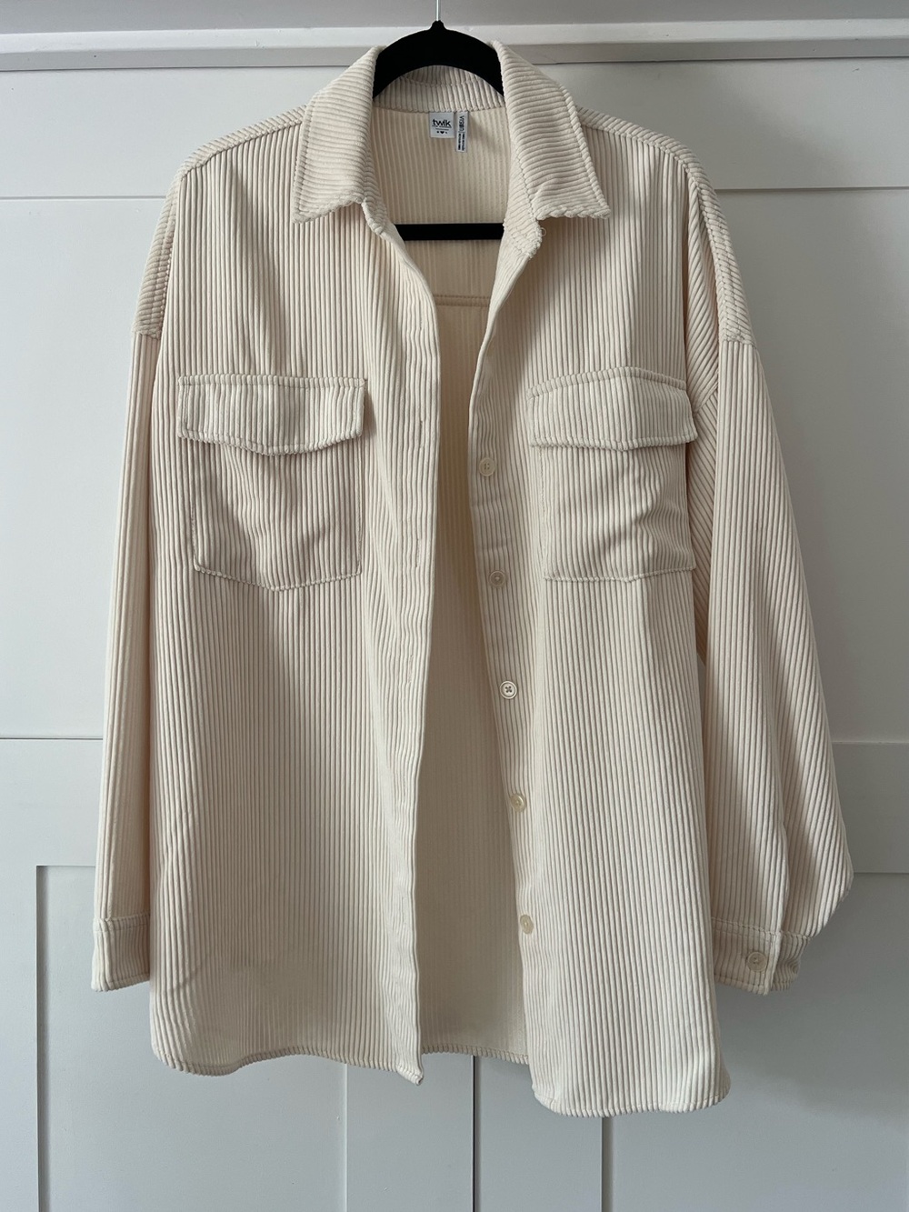 Twik | Simon’s Oversized Cream Button Down Shacket Light Jacket Overshirt Size L